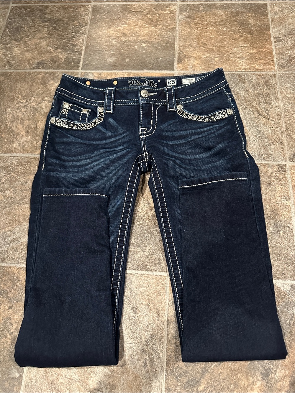 Miss Me Indigo Skinny Jeans with White Contrast Stitching - Picture 5 of 7